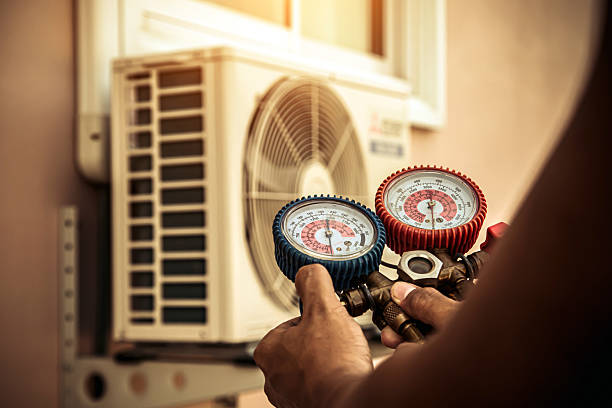 Professional Hvac technician working in Sharpsburg, NC